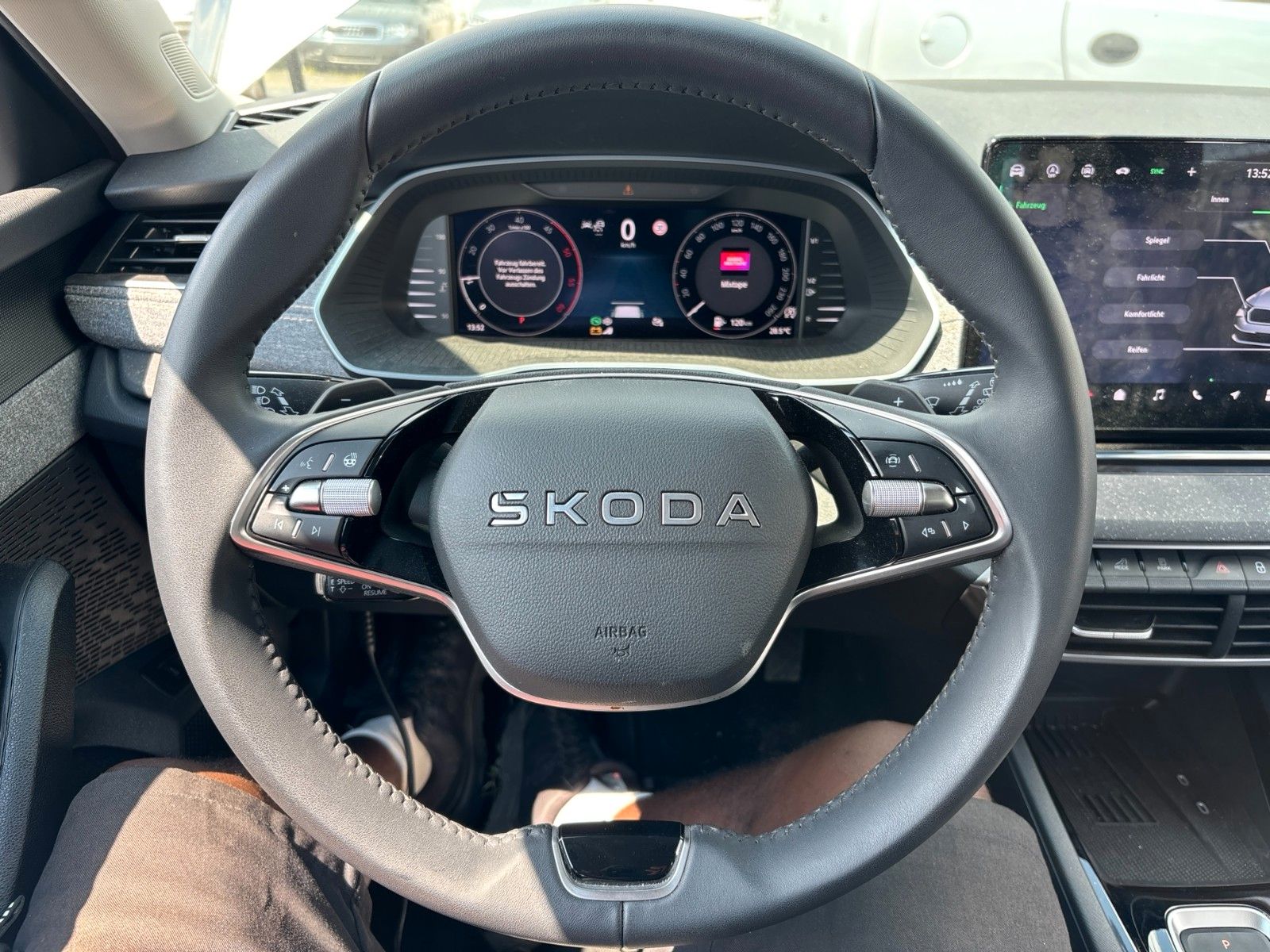 SKODA Octavia — zdjęcie 6