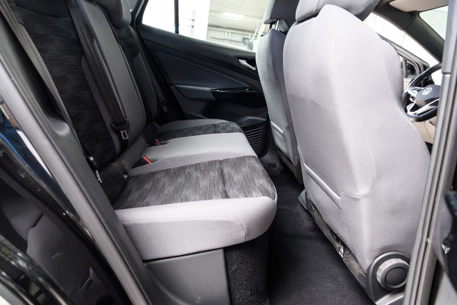 Fahrzeugabbildung Volkswagen ID.4 Pure Performance LED+360°KAM+KEYLESS+E-HECK