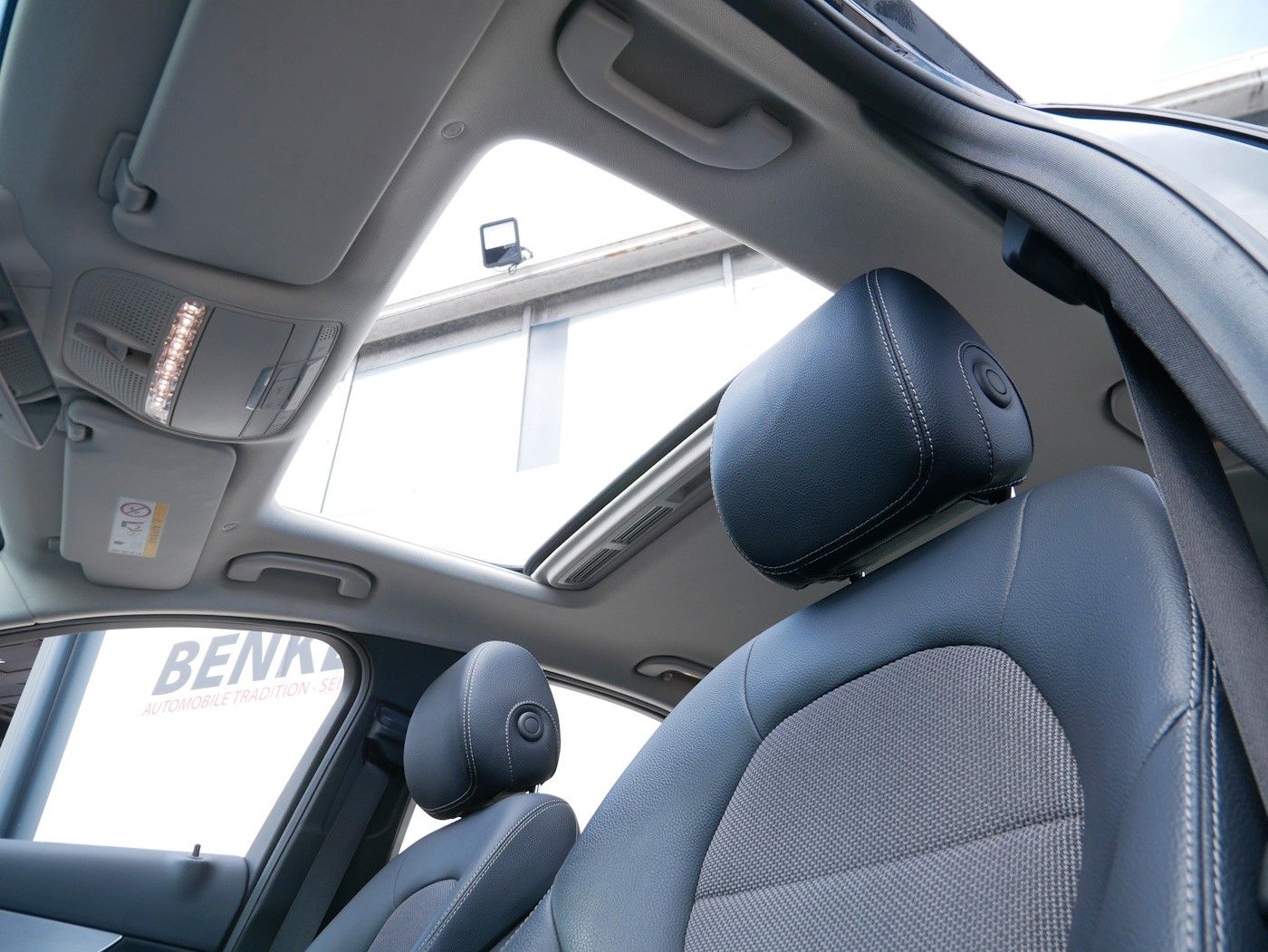 Fahrzeugabbildung Mercedes-Benz C 220 d Avantgarde BEAM AHK DACH RFK LED SHZ NAV