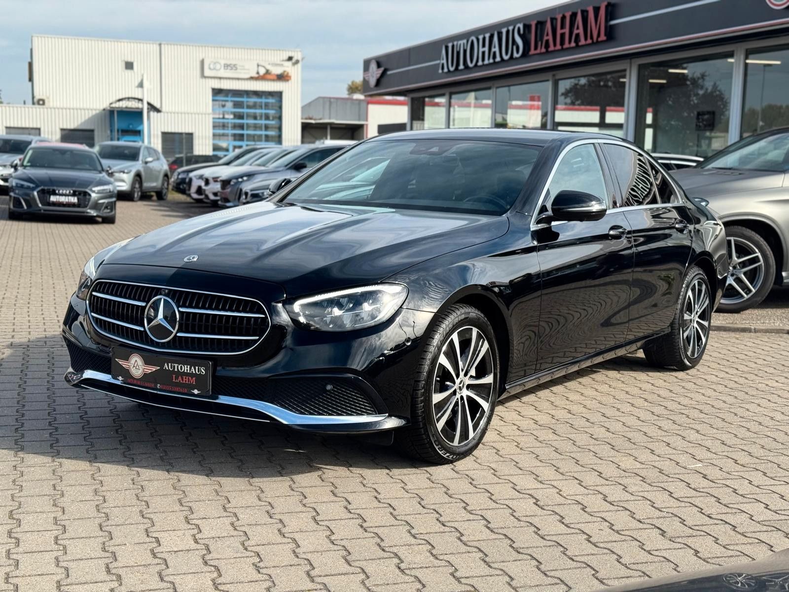 Mercedes-Benz E 300 e Lim. 9G-TRONIC"AVANTGARDE"360°KAMERA"SHZ imagem 2