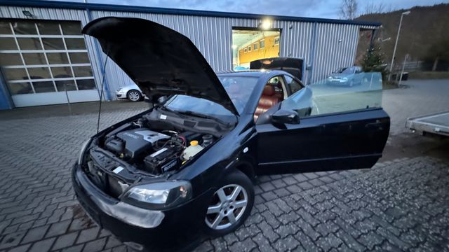 Opel Astra G Coupe 2.2 16V LEDER NAVI a2.Hd KEIN TÜV!