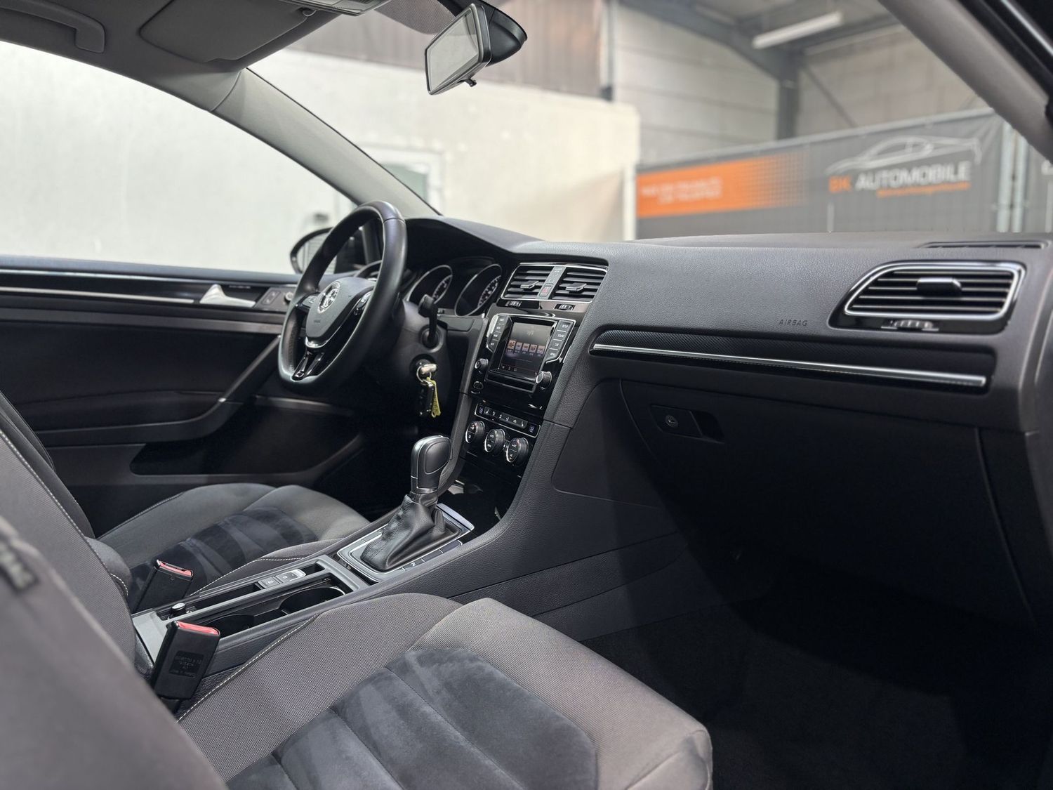 Fahrzeugabbildung Volkswagen Golf Highline BMT#Bi-Xenon#Ambiente#PDC#DAB#Alca