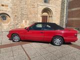Mercedes-Benz Cabriolet 220E SportLine - Mercedes-Benz 220 mit Benzin-Antrieb: Cabrio