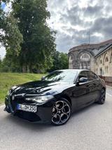 Alfa Romeo Giulia 2.0 Turbo 16V 206kW (280PS) AT8-Q4 Veloce - Alfa Romeo Giulia: Privatanbieter