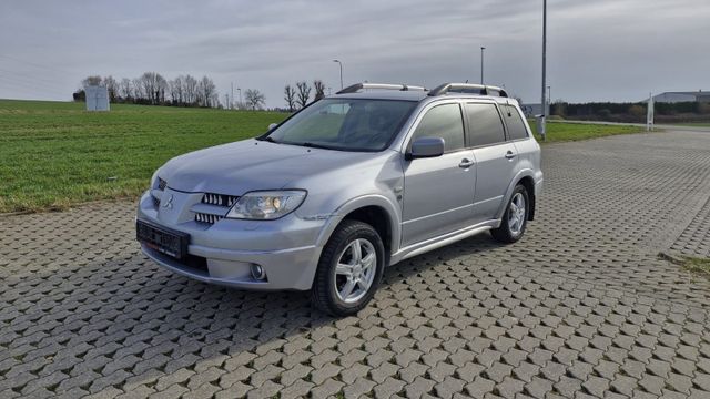 Mitsubishi Outlander 2.4 Intense 4*4