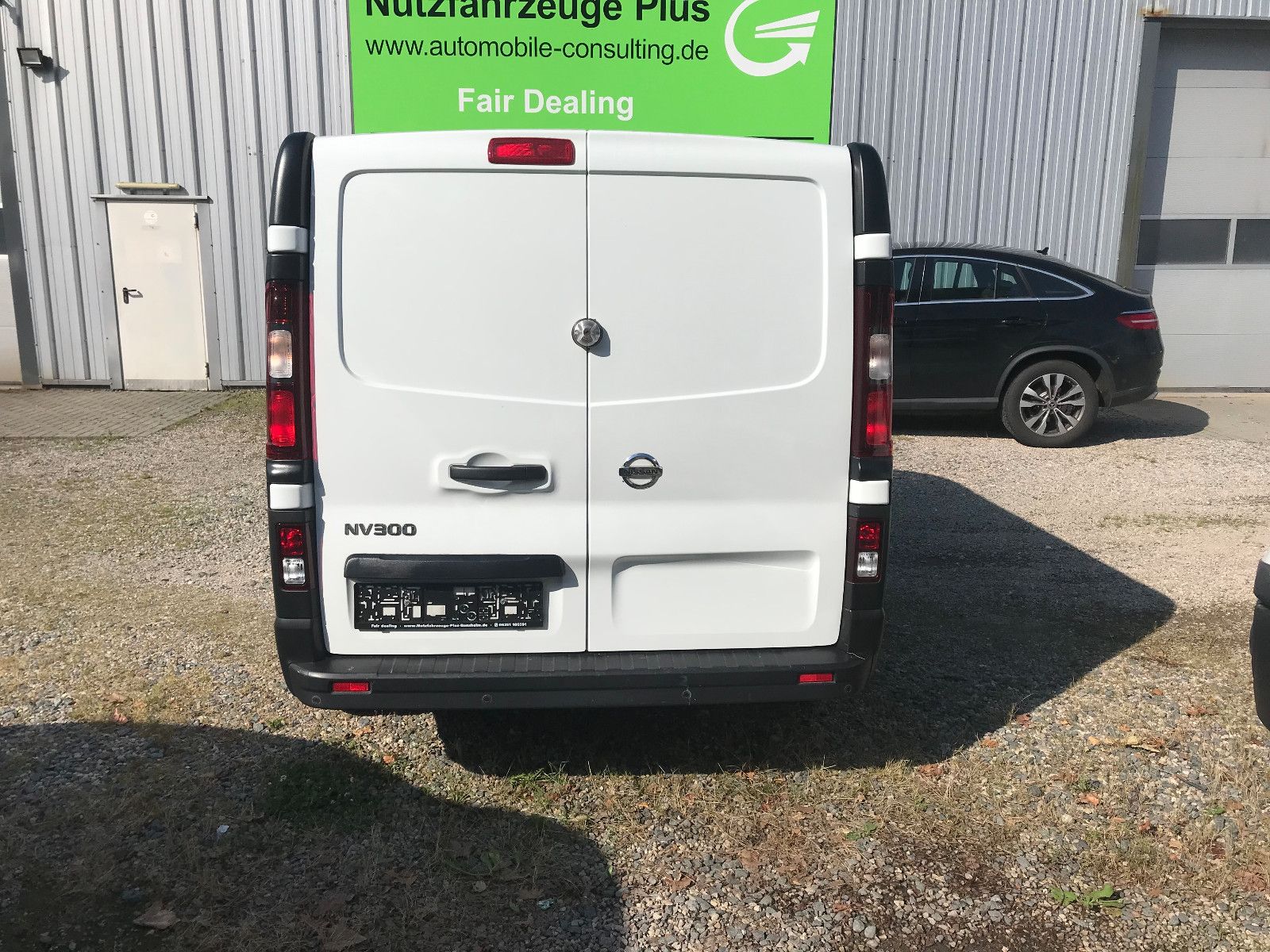 Fahrzeugabbildung Nissan NV300 Kastenwagen L1H1 2,7t PRO,PDC,SHg