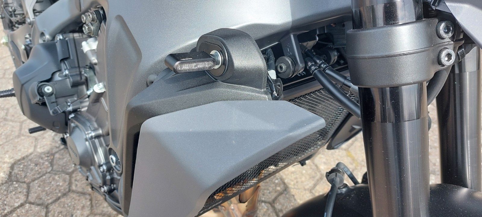 Fahrzeugabbildung Yamaha MT-09 25  Zubehör für 1300.-