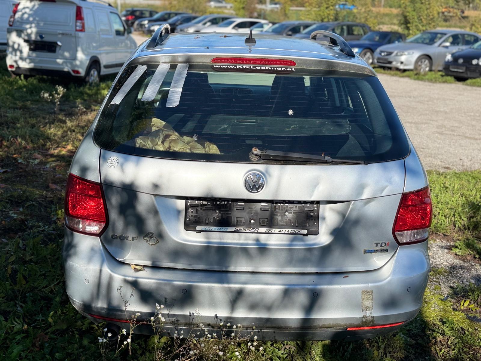 Volkswagen Golf 2012 — interior