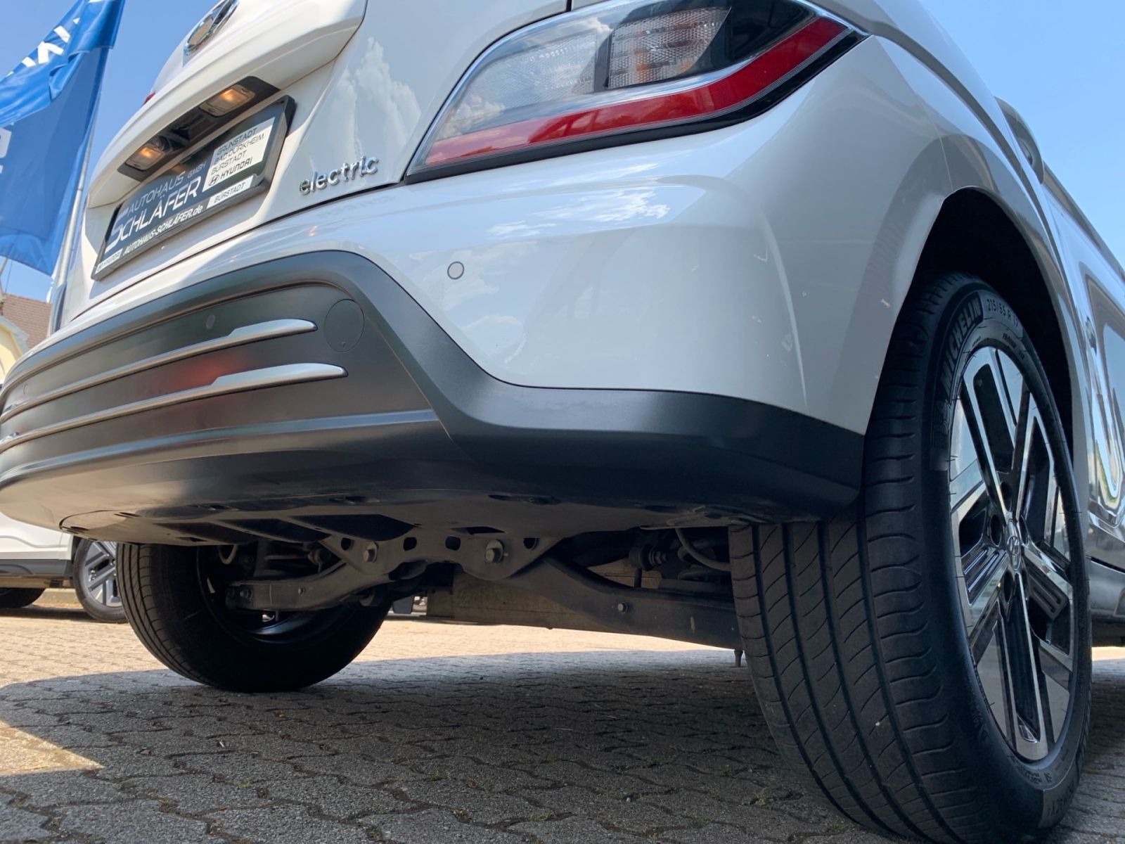 Fahrzeugabbildung Hyundai KONA Select Elektro 11 kW OBC Sitzheizung