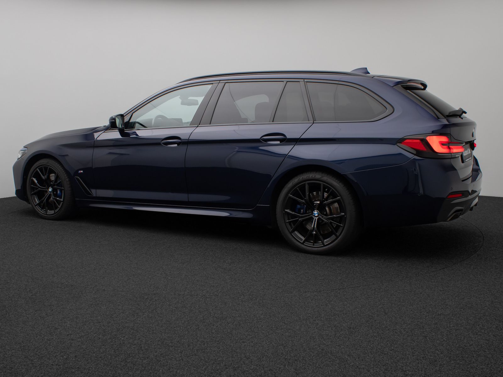 Fahrzeugabbildung BMW 520d xD M Sport FondEnt DAB Kamera Laser H/K 19"