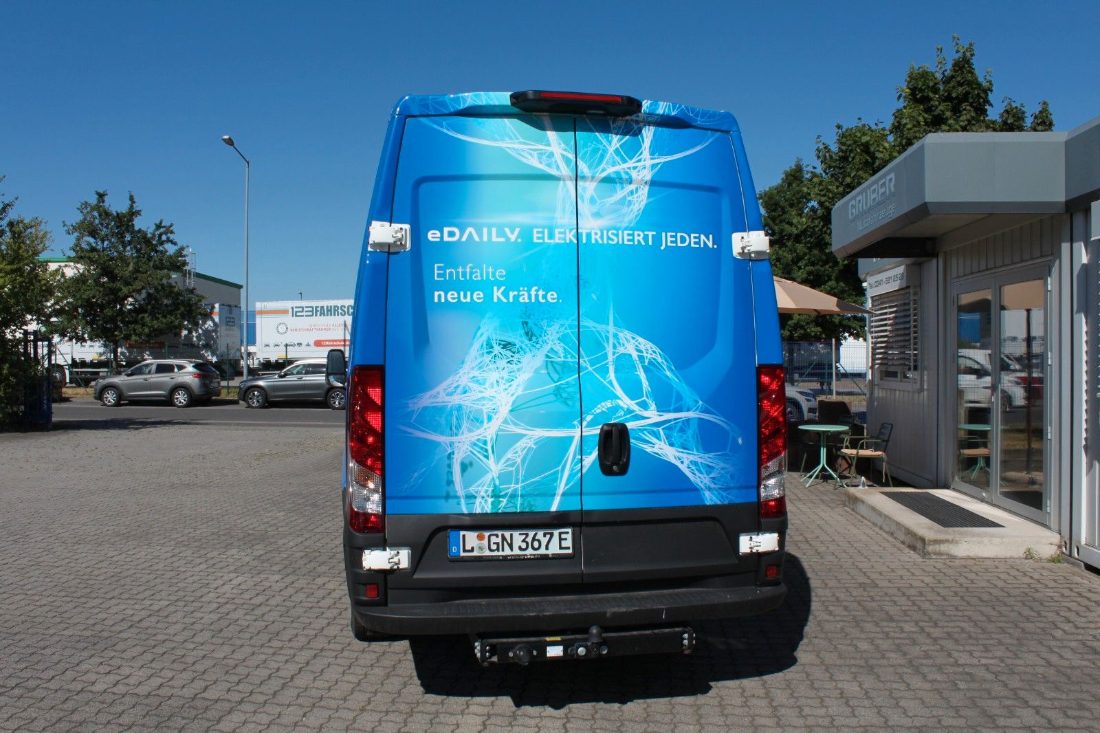 Fahrzeugabbildung Iveco E Daily 38S14E V / 2 Batterien / 74 kWh