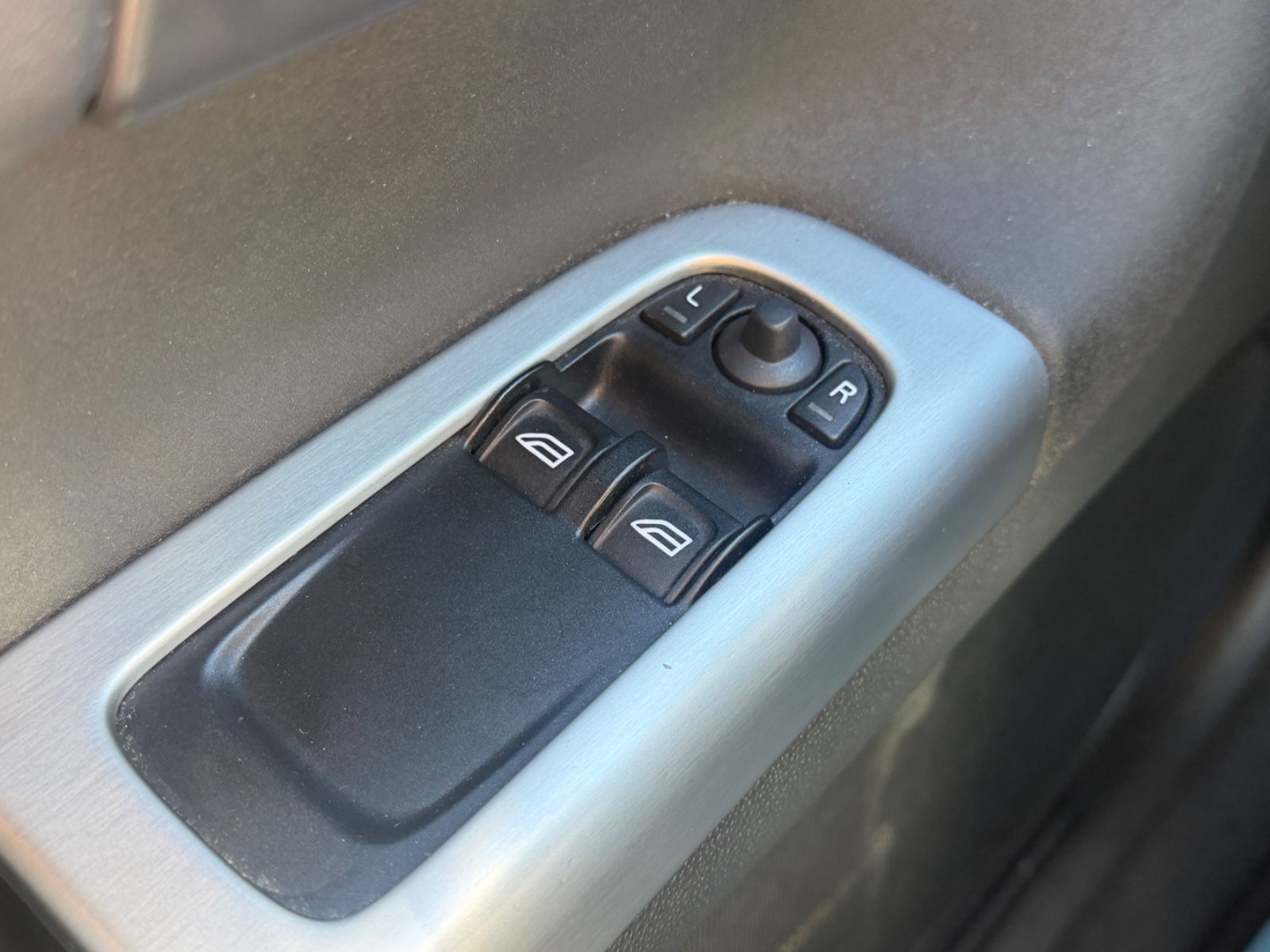 Fahrzeugabbildung Volvo C30 2.0 D Kinetic/Auto./SHZ/Klimaauto/TÜV06.2028