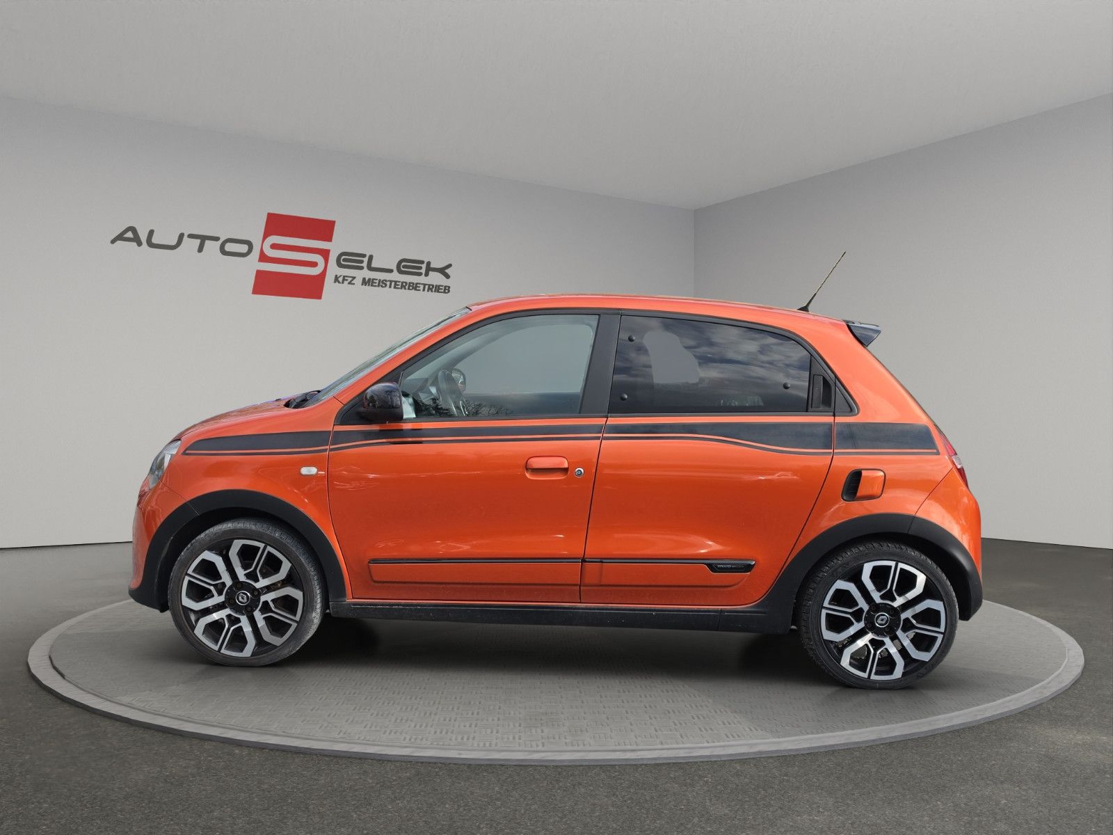 Fahrzeugabbildung Renault Twingo GT Tempomat SHZ PDC TÜV NEU