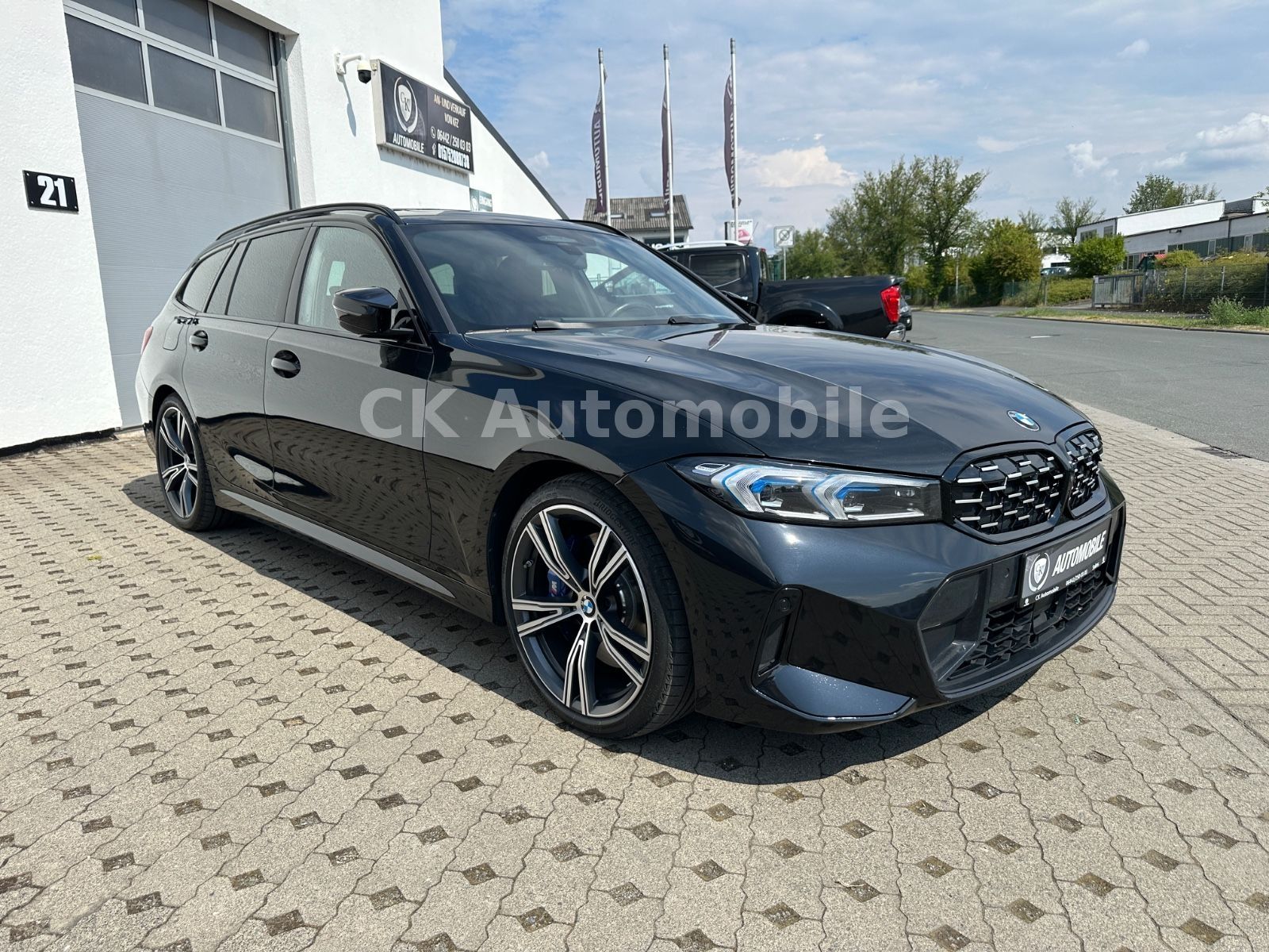 Fahrzeugabbildung BMW M340d xDrive Touring/Navi/Head-Up/Pano/360°/LED