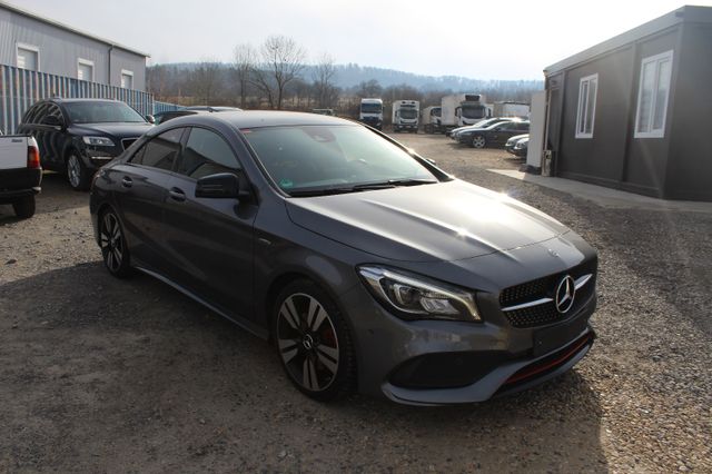 Mercedes-Benz CLA 250 4Matic*AMG*NAVI*18*8 FACH*NIGHT*KEYLESS*