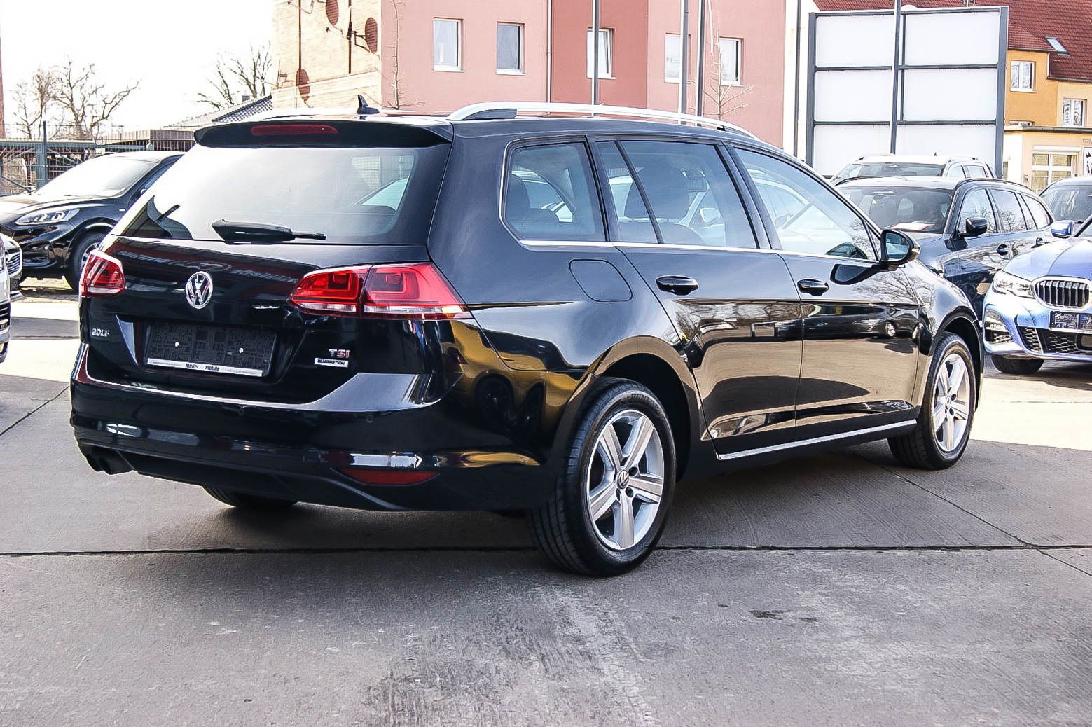 Fahrzeugabbildung Volkswagen Golf 7 Variant 1.4 HIGHLINE XENON NAVI 1.HAND SH