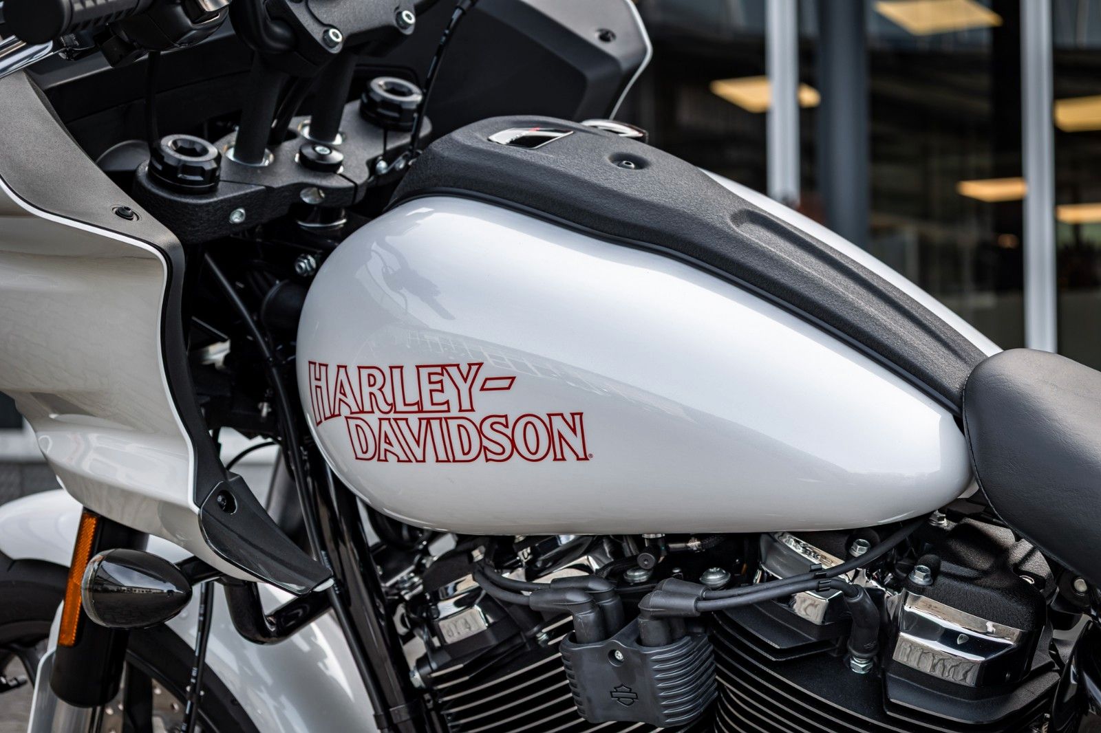 Fahrzeugabbildung Harley-Davidson FXLRST LOW RIDER ST 117 MY26