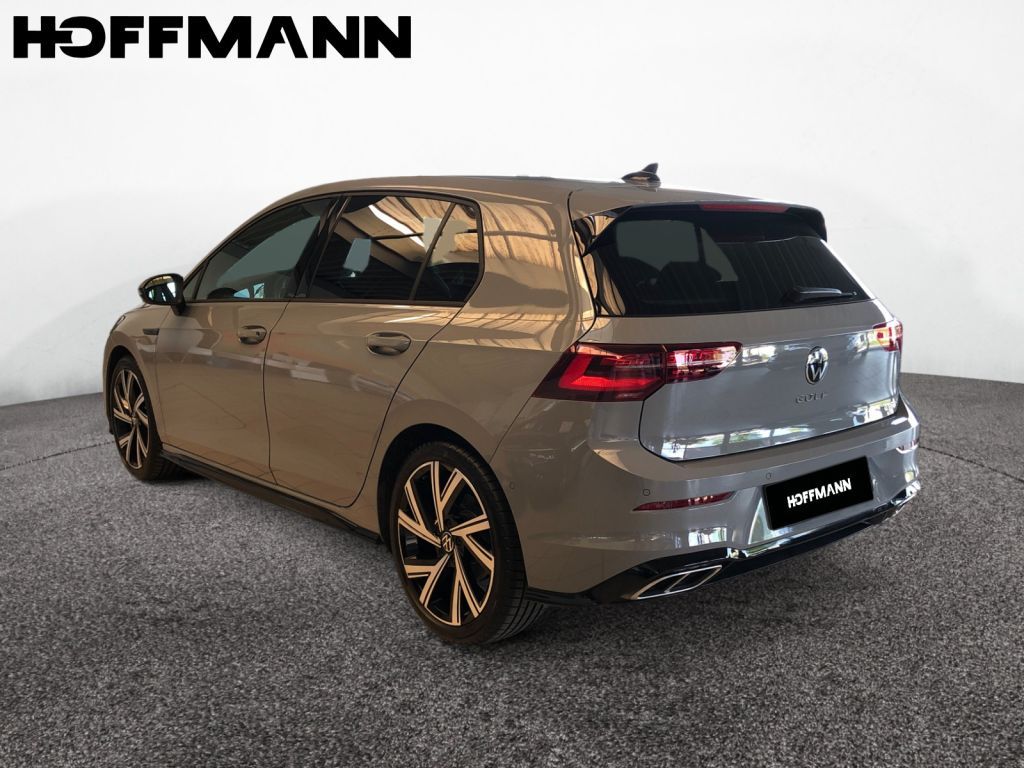 Fahrzeugabbildung Volkswagen Golf 1.5 eTSI OPF DSG R-Line