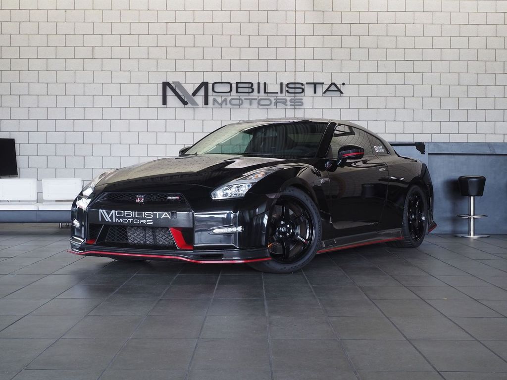 Nissan GT-R