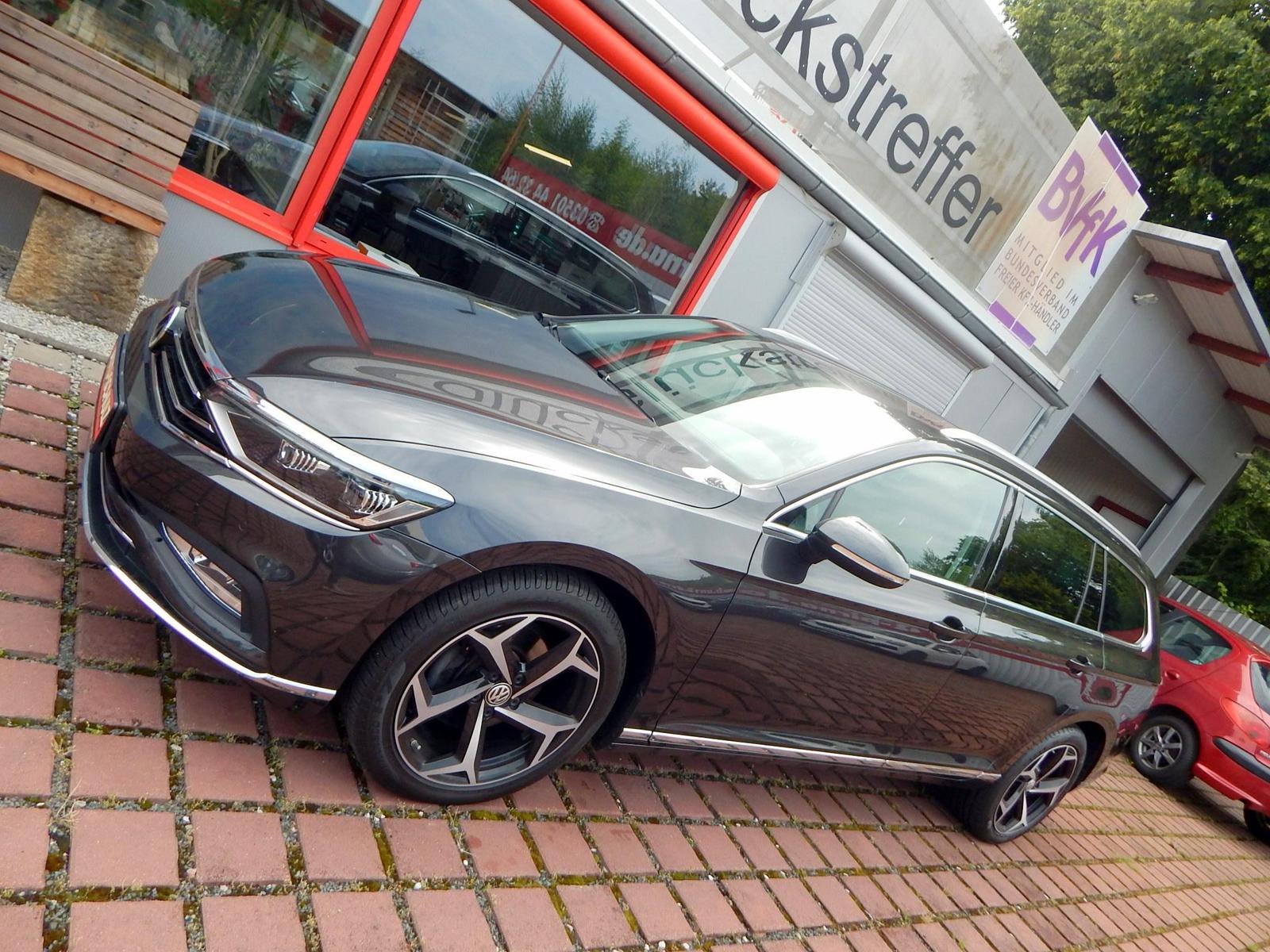 Volkswagen Passat Variant Elegance STANDH./AHZV/MATRIX