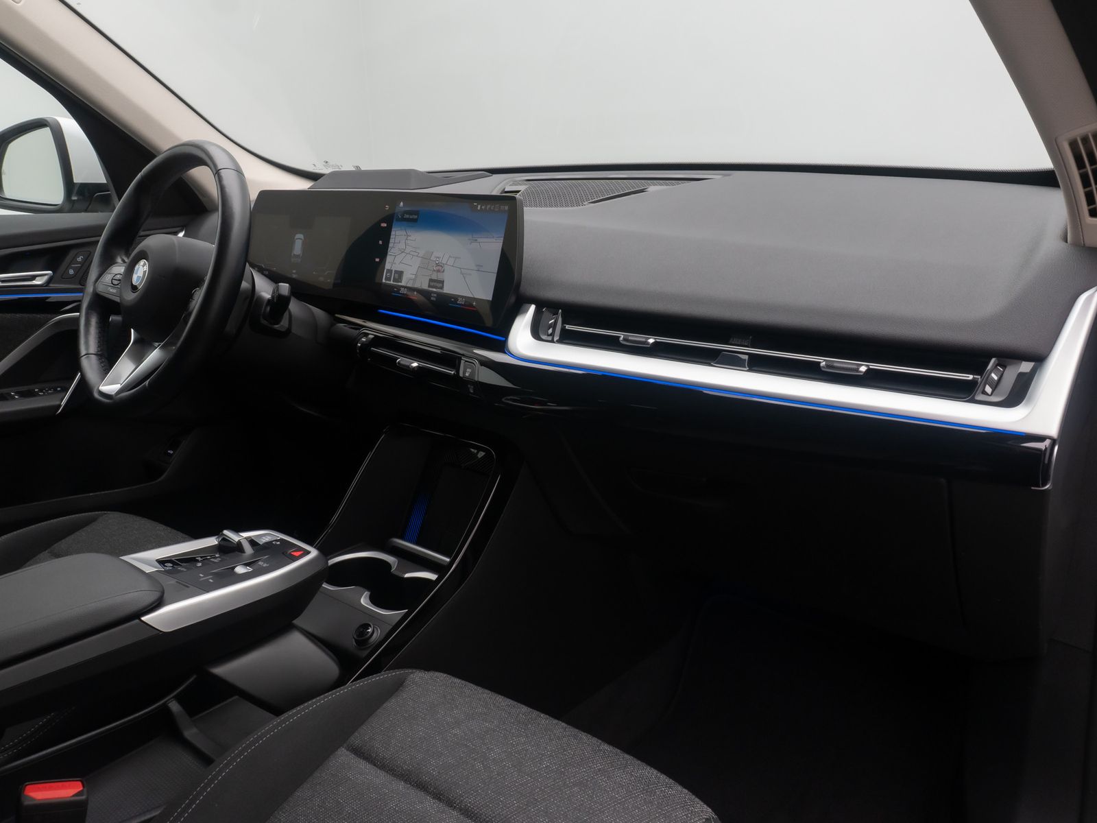 Fahrzeugabbildung BMW X1 sD18i 360&deg; HUD DAB Komfort Adap.LED Widscreen