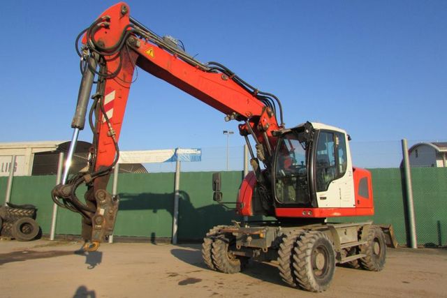 Liebherr A 918 Compact - OilQuick OQ 65 Nr.: 143