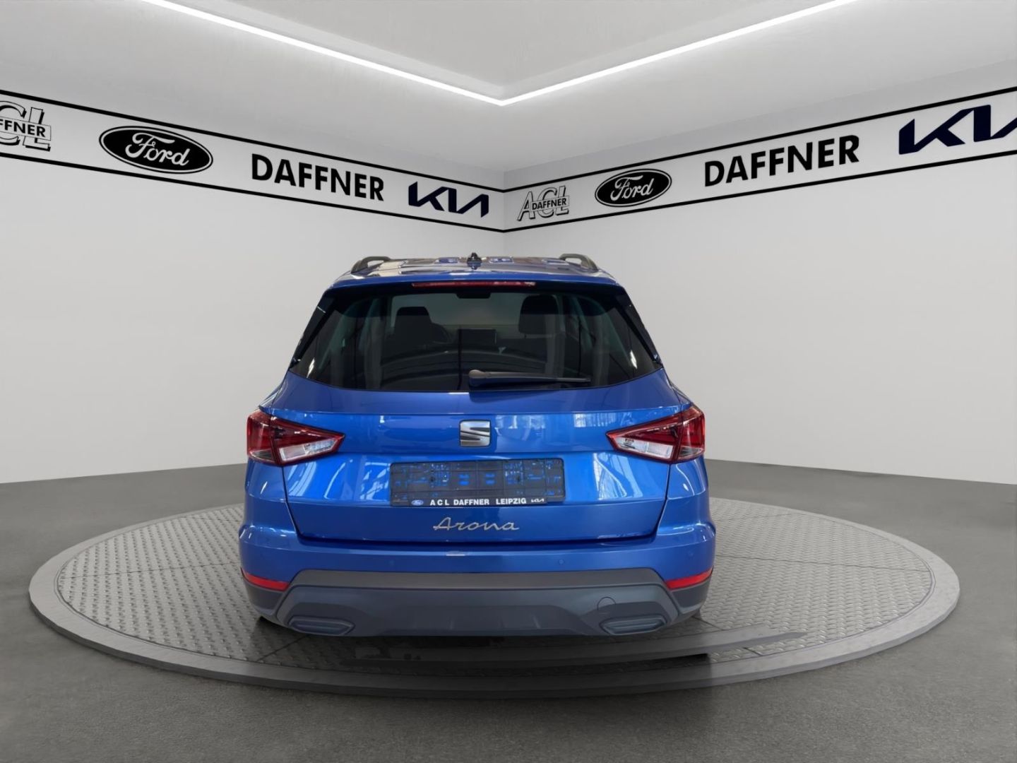 Fahrzeugabbildung SEAT Arona Style Navi Digitales Cockpit LED Apple Car