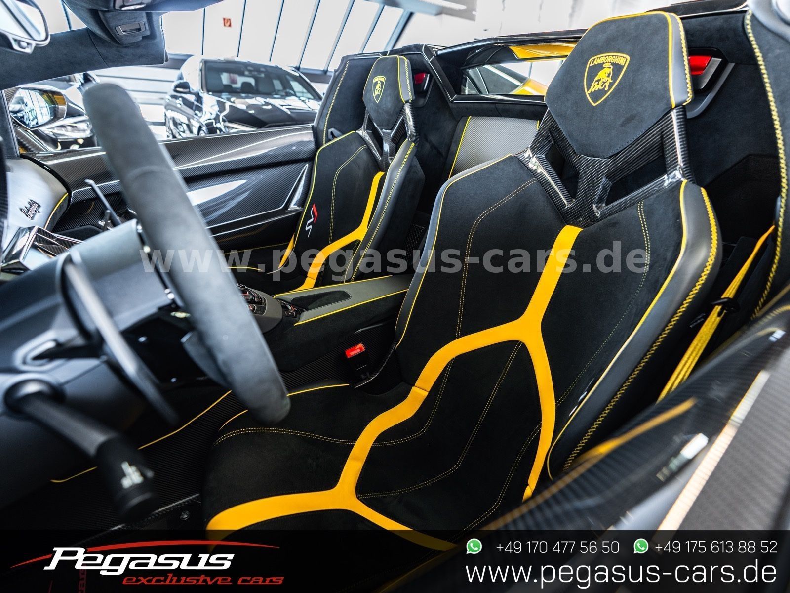 LAMBORGHINI Aventador - 2