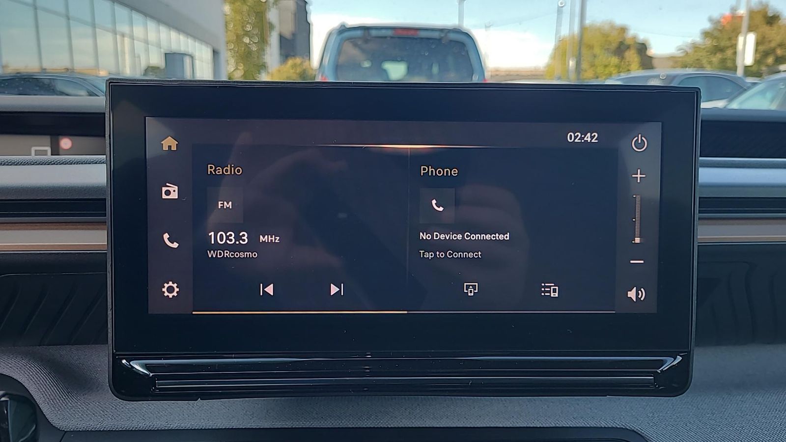Fahrzeugabbildung Citroën C3 Aircross Plus 100 PS MT