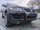 Volkswagen TOUAREG V8 FSI 4.2l FL SPIN, AHK 3.500kg SOLAR  - Volkswagen Touareg: 2.5