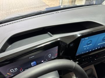 Ford Tourneo Custom 2.0 EcoBlue L1 Titanium