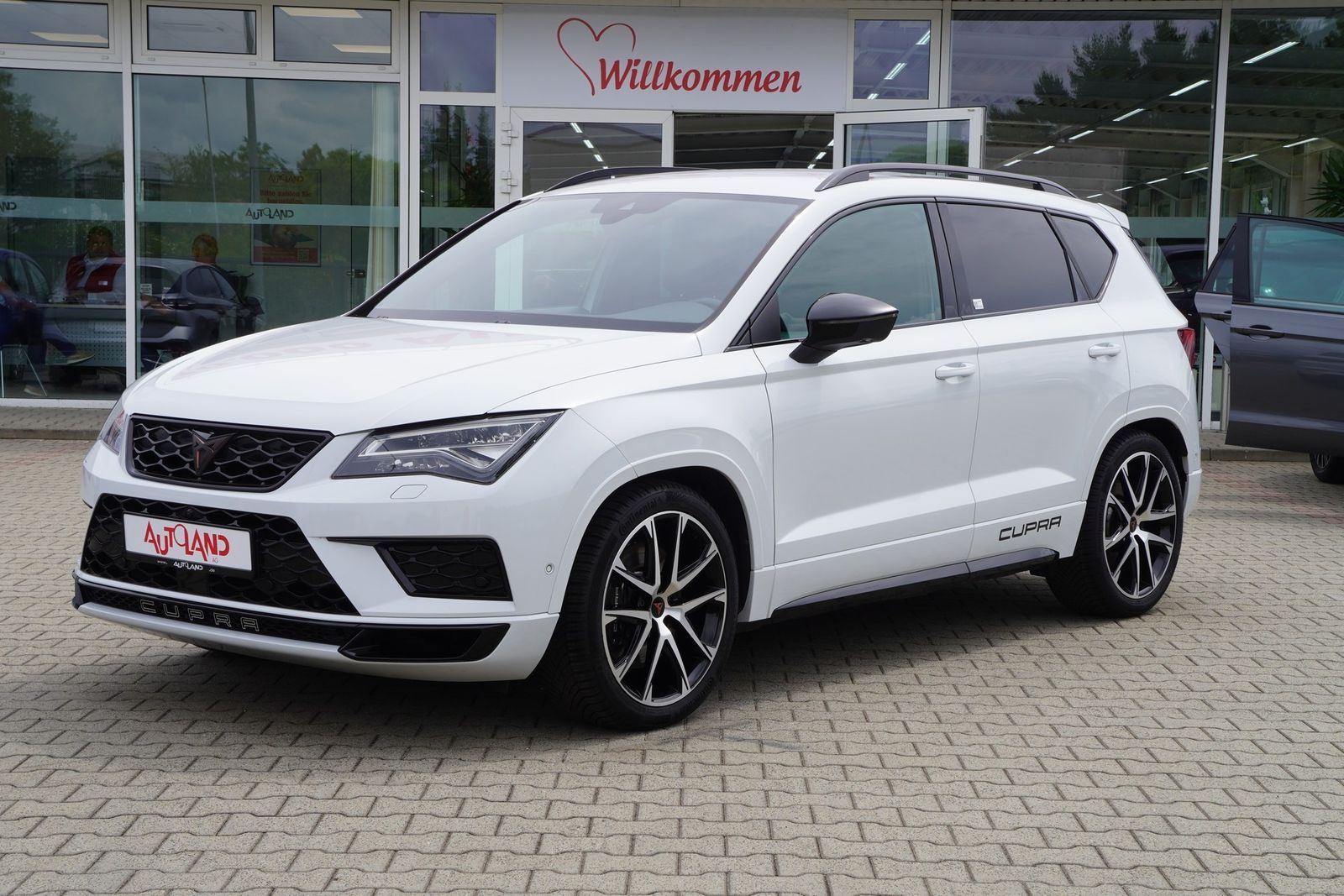 CUPRA Ateca 2.0 TSI DSG 4Drive LED ACC Navi 360° Beats