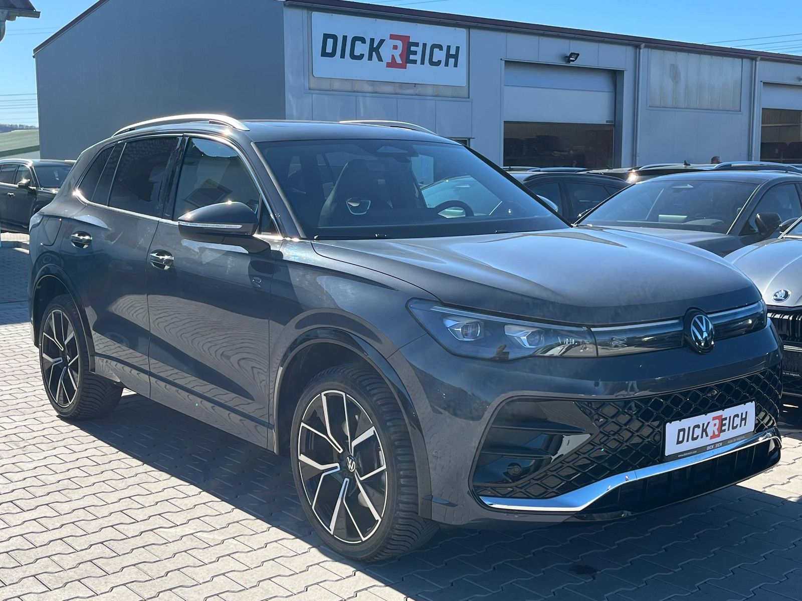 Image du véhicule Volkswagen Tiguan 2.0 TDI 4M R-Line PANO*H&amp;K*AHK*MATRIX*20".