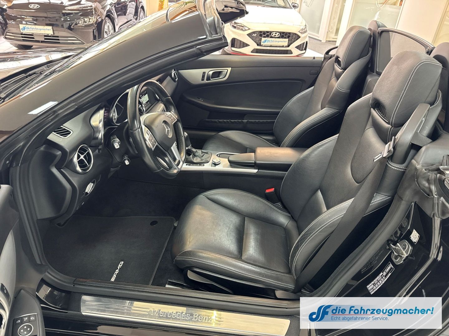 Fahrzeugabbildung Mercedes-Benz SLK 250 Roadster CDI BlueEFFICIENCY Sportpaket