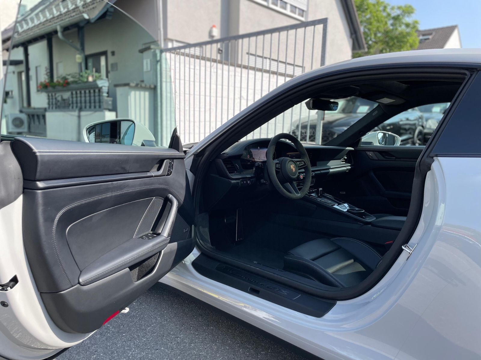 Fahrzeugabbildung Porsche 992 911 4 GTS Coupe Facelift |Lift|SportDesign|