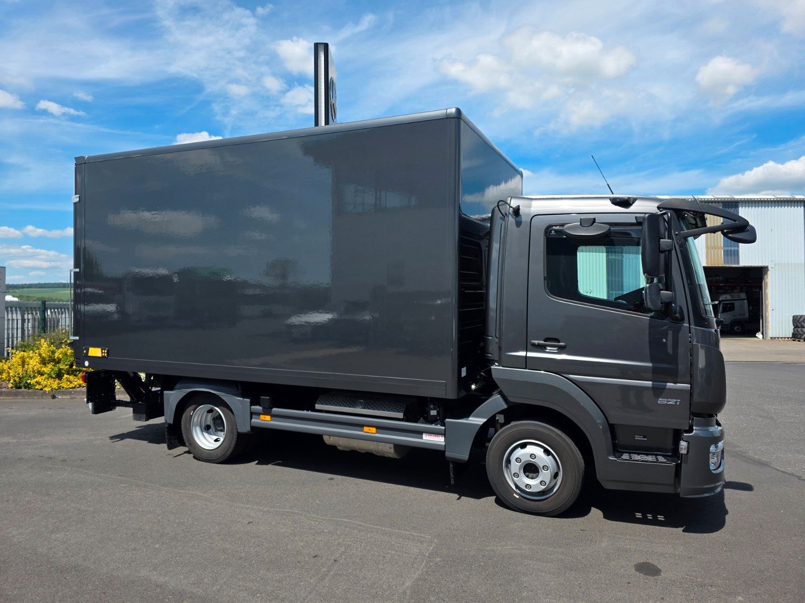 Fahrzeugabbildung Mercedes-Benz Atego 821 L LBW 1.500kg Standheizung Kamera