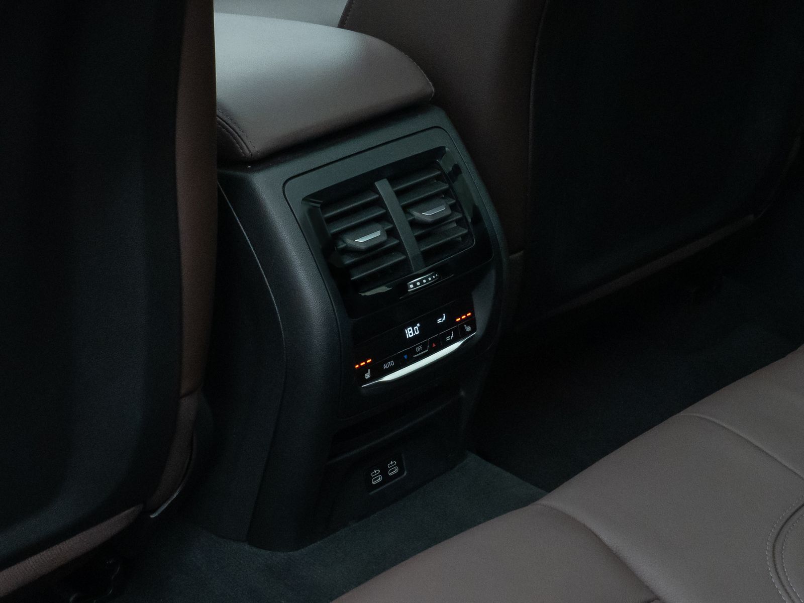Fahrzeugabbildung BMW X3 xD30e Panorama 360°HUD DAB H/K Komfort 20Zoll