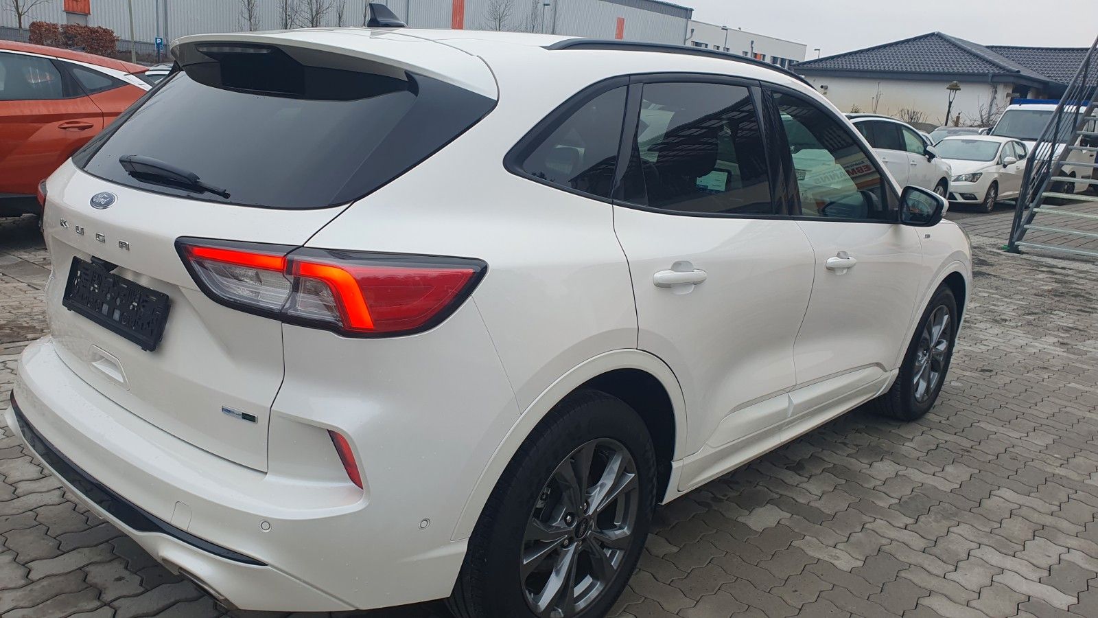 Ford Kuga Hybrid ST-Line X,Kamera vorne y hinten, Nav imagem 2