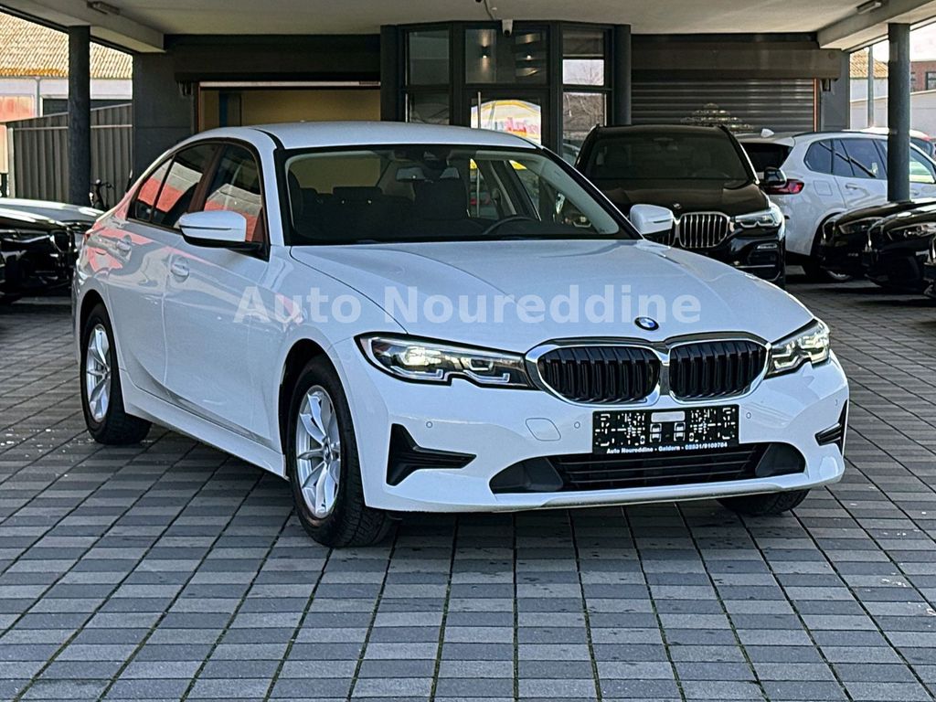 Image of BMW 320