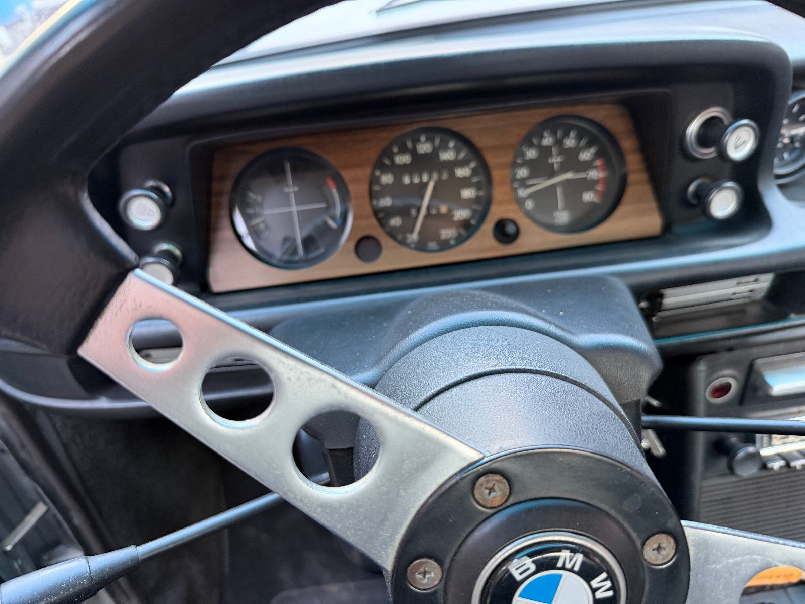 Fahrzeugabbildung BMW 2002 tii Top,7x15 Alpina,Schiebed.,Recaro,Leder