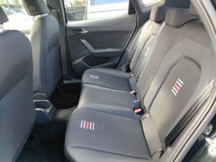Fahrzeugabbildung Seat Arona FR+1.5+TSI+FULL-LINK+NAVI+PDC+TEMPOMAT+