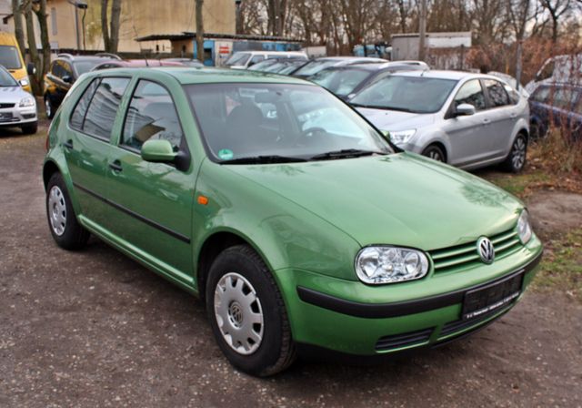 Volkswagen Golf 1.6 Auto Comfortline / TÜV/AU 01/2026