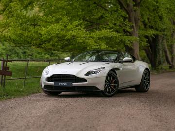 2016 Aston Martin DB11 — фото 3