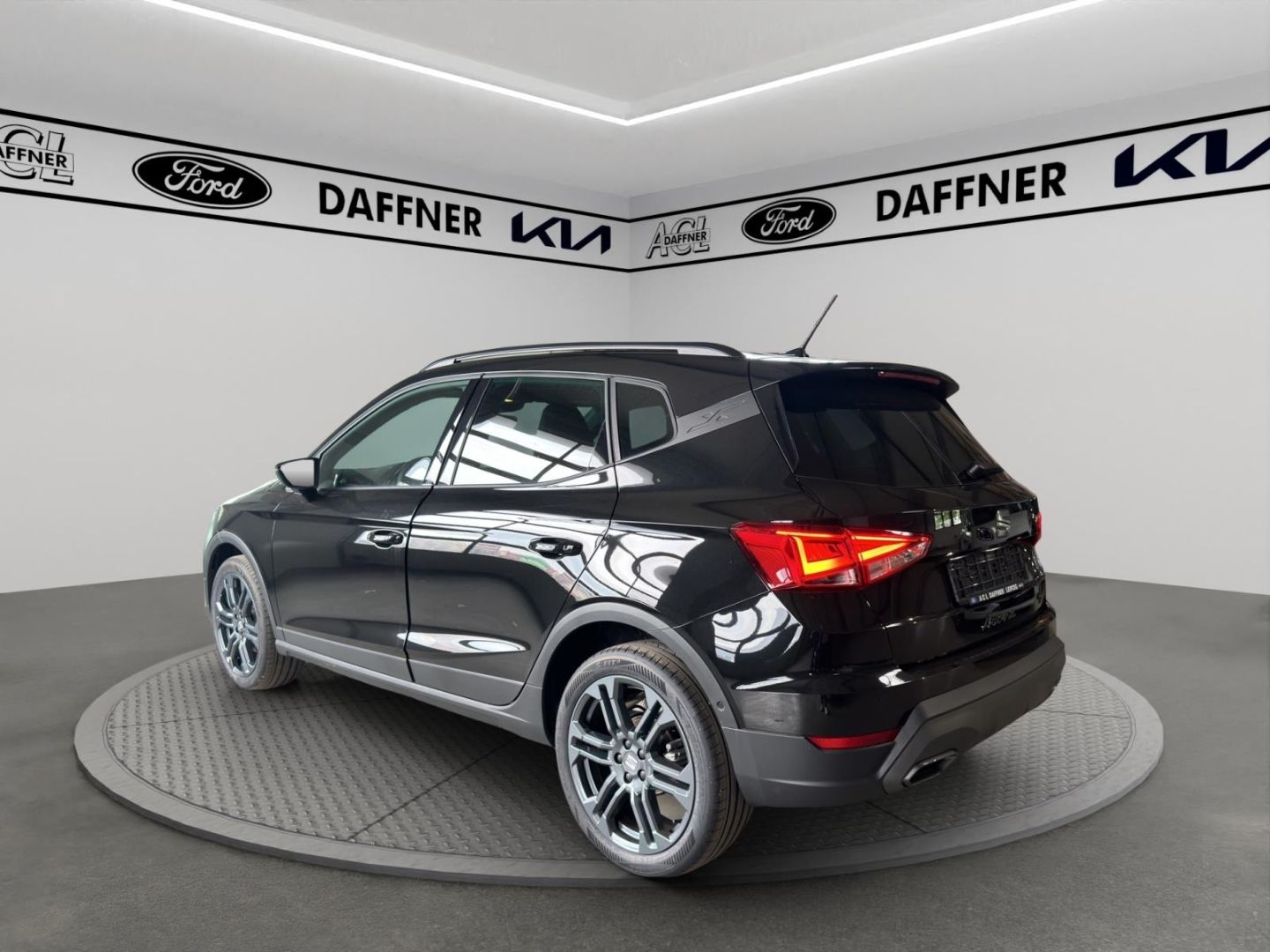 Fahrzeugabbildung SEAT Arona 1.0 TSI 85 kW FR Navi Digitales Cockpit LE