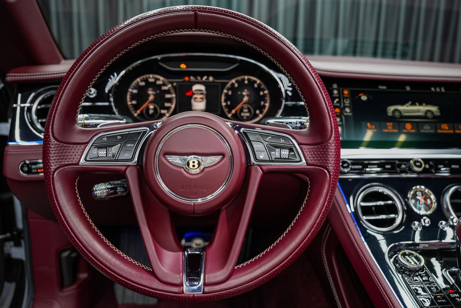 Fahrzeugabbildung Bentley Continental GTC 100years FirstEdition W12 CARBON