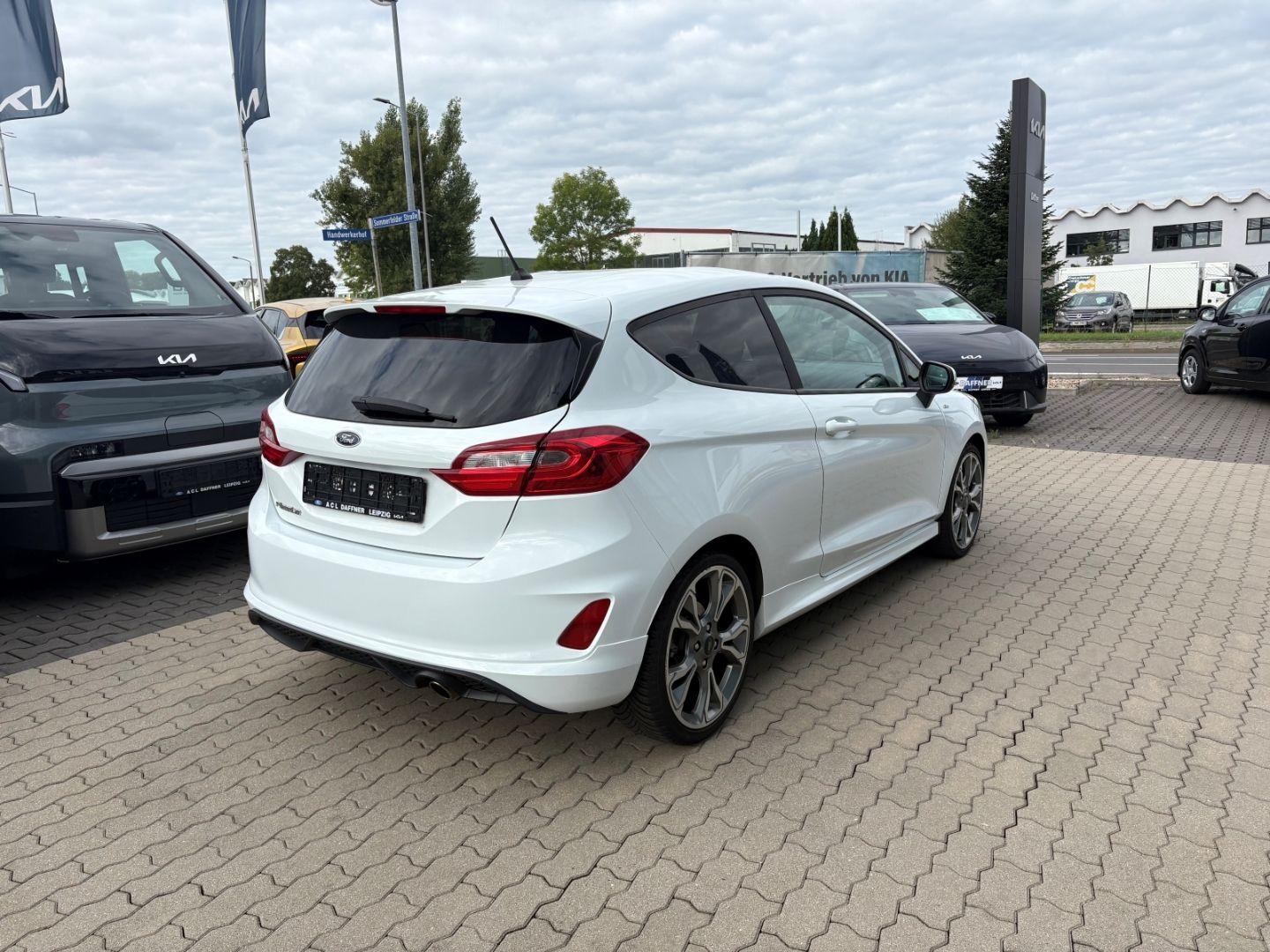 Fahrzeugabbildung Ford Fiesta ST-Line Sitzheizung Lenkradheizung DAB