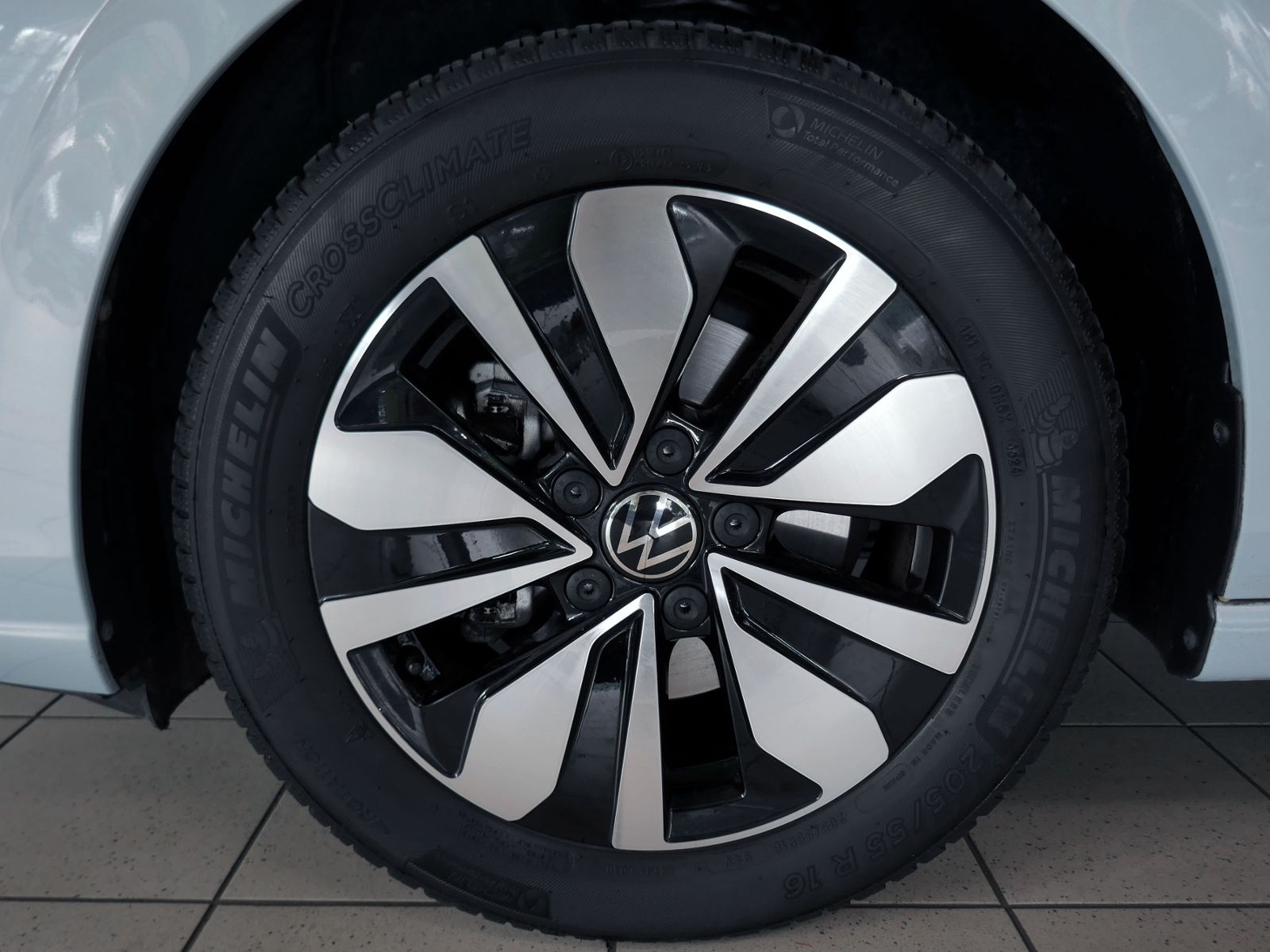 Fahrzeugabbildung Volkswagen Golf VIII GOAL 1.5 TSI | LED PDC ACC Navi App