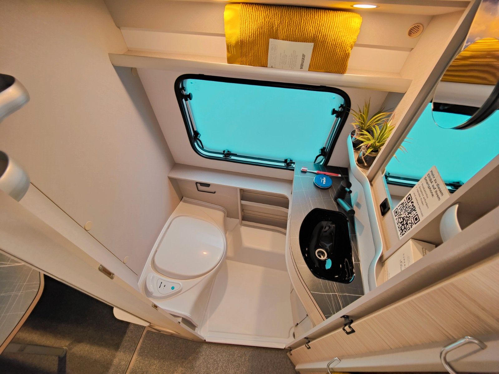 Fahrzeugabbildung HYMER / ERIBA / HYMERCAR Touring 560 Legend Urban 2026