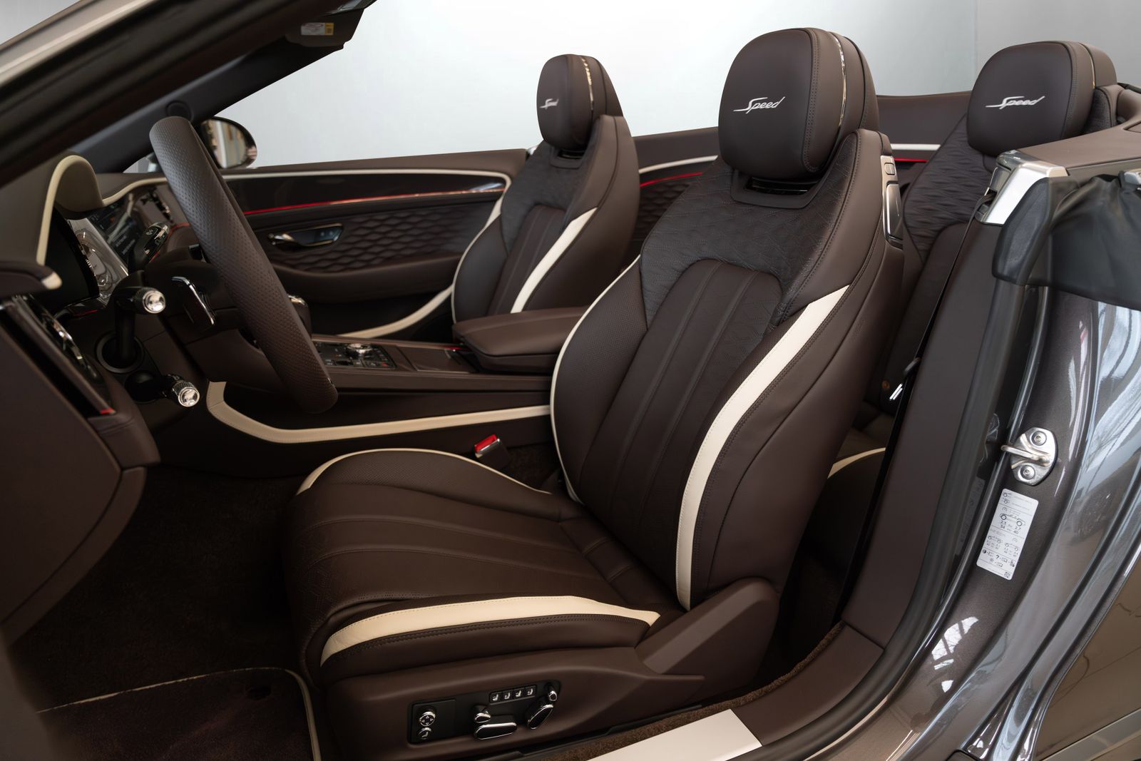Bentley Continental GTC Speed *Brodgar*MY2026* foto 15
