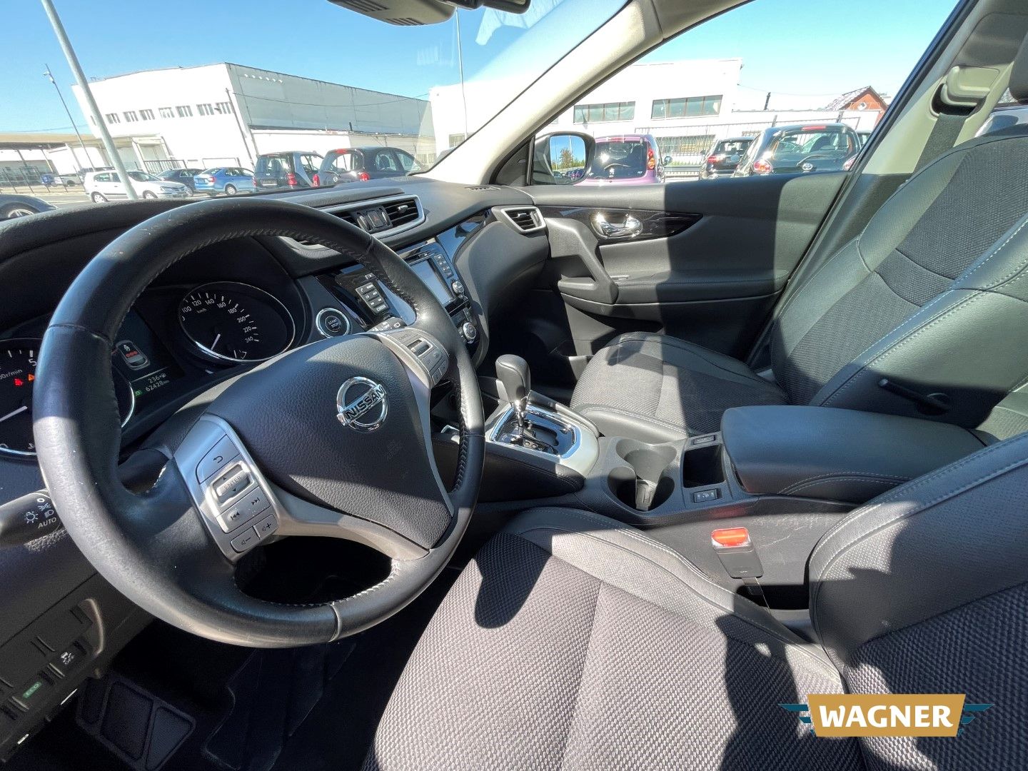 Fahrzeugabbildung Nissan Qashqai N-Connecta Automatik Tempomat